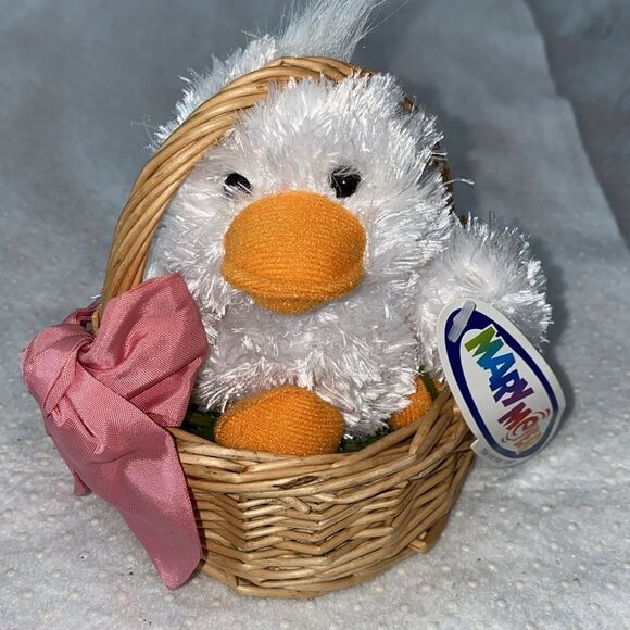 Mary Meyer Duckling With Basket And Grass 5" Duckling With Woven Basket - Picture 8 of 12